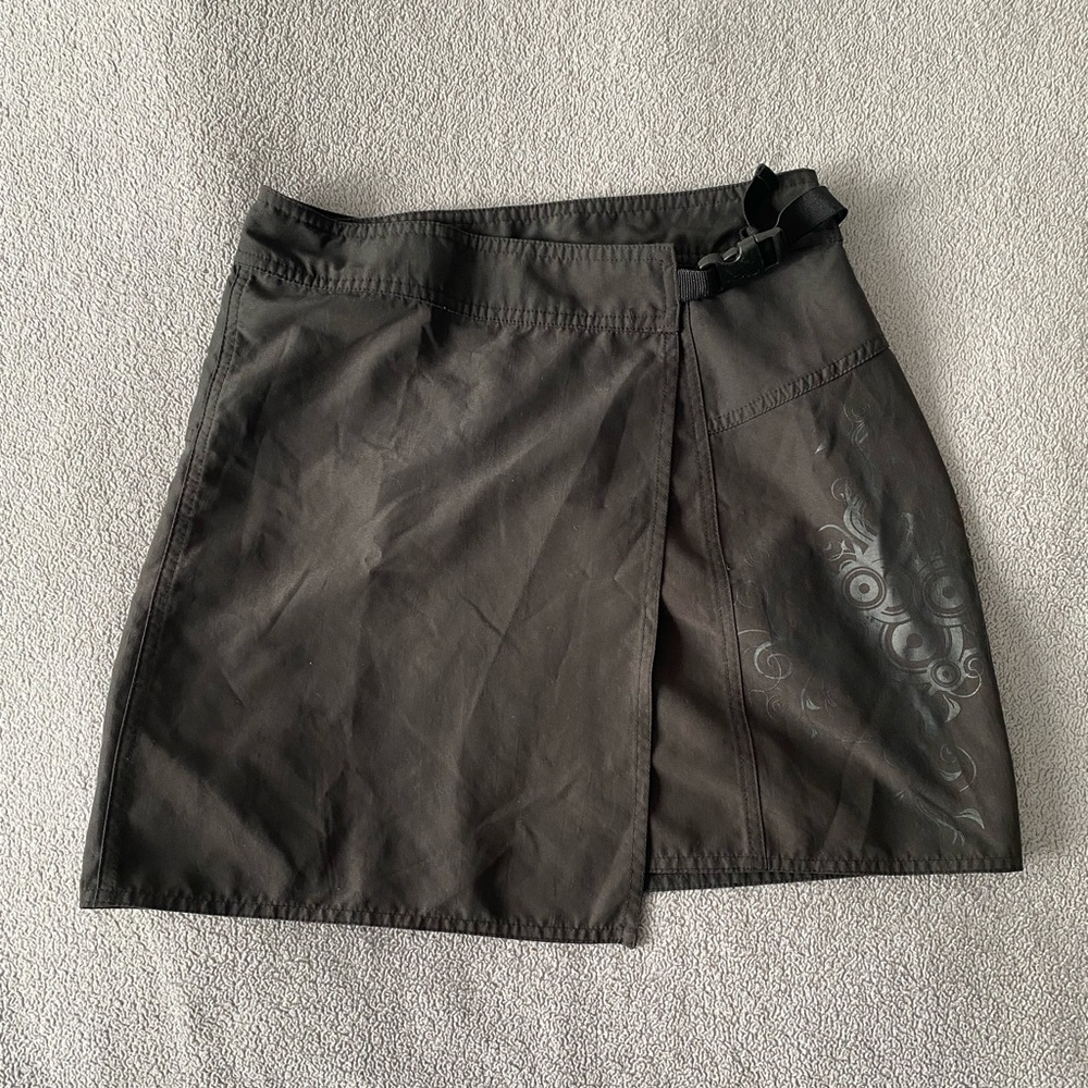 LG Black Santa Cruz Polyester Mini Wrap Bike Skirt
